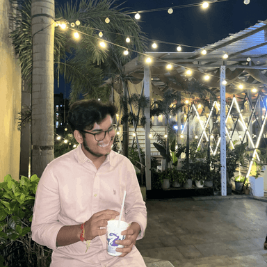 Portrait of Gandhaar Joshi, founder of PlateSight in Pune